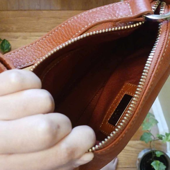 Vintage Orange Danier purse - Picture 3 of 4